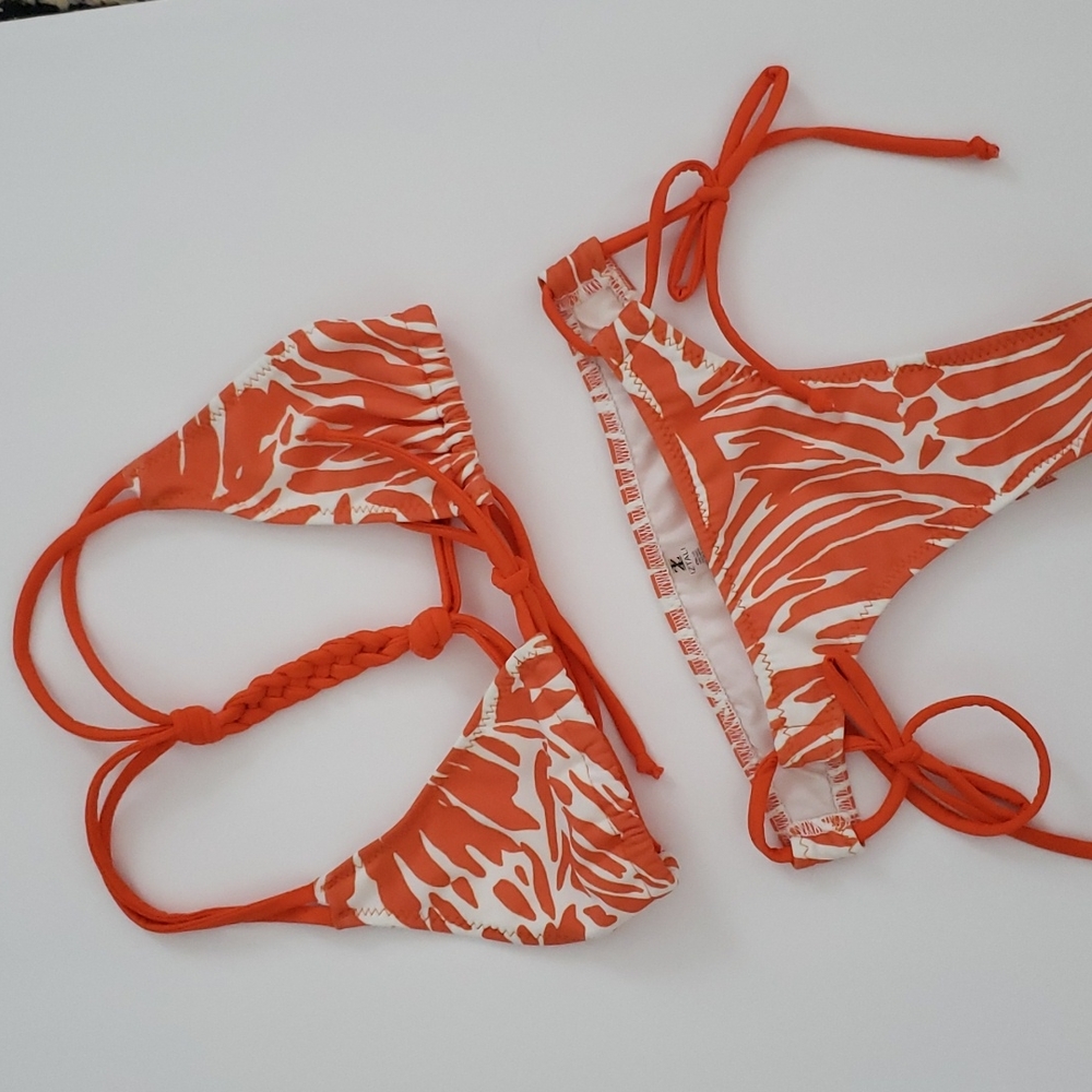 Iztali bikini